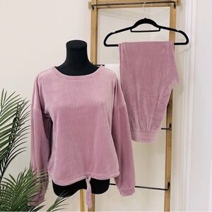Denver Hayes Mauve Velour Pajama Set, Medium